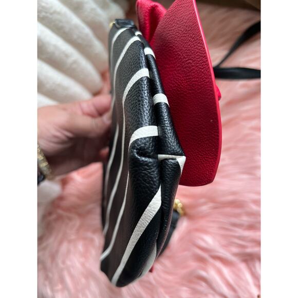 Betsey Johnson Striped Crossbody with Red Bow & Chain Strap - Picture 5 of 6